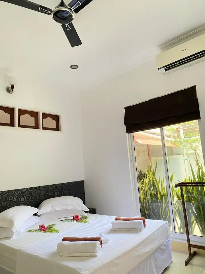 guesthouse in mahibadhoo island