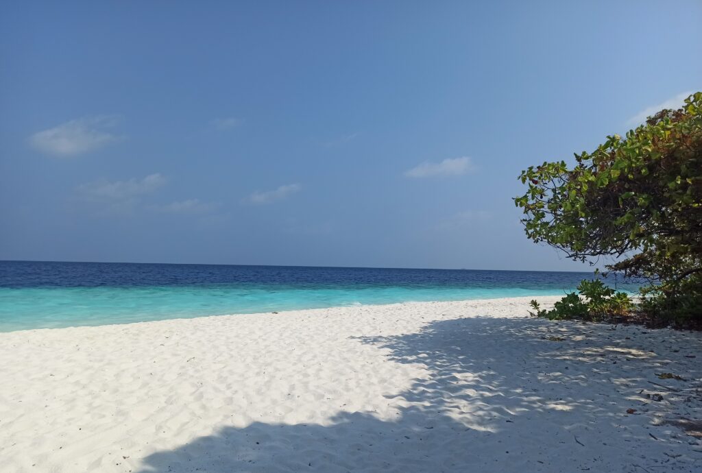 mahibadhoo maldives